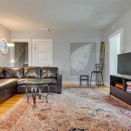 Denver Home With Fireplace - Near Golf And Restaurants